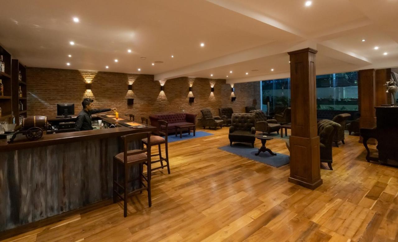 Galway Heights Hotel Νουβάρα Ελίγια Εξωτερικό φωτογραφία
